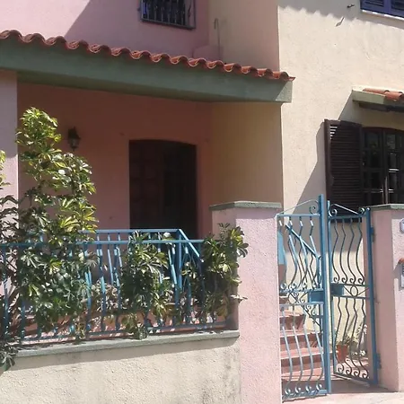 Orosei-sardegna-appartamento 5 Posti Letto Con Giardino * Orosei