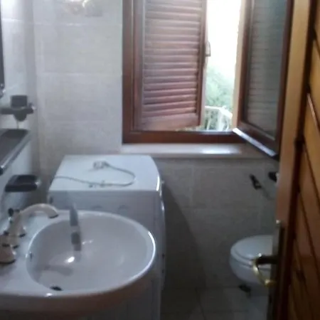 Orosei-sardegna-appartamento 5 Posti Letto Con Giardino *