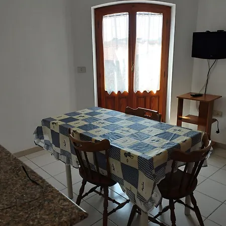 Orosei-sardegna-appartamento 5 Posti Letto Con Giardino *